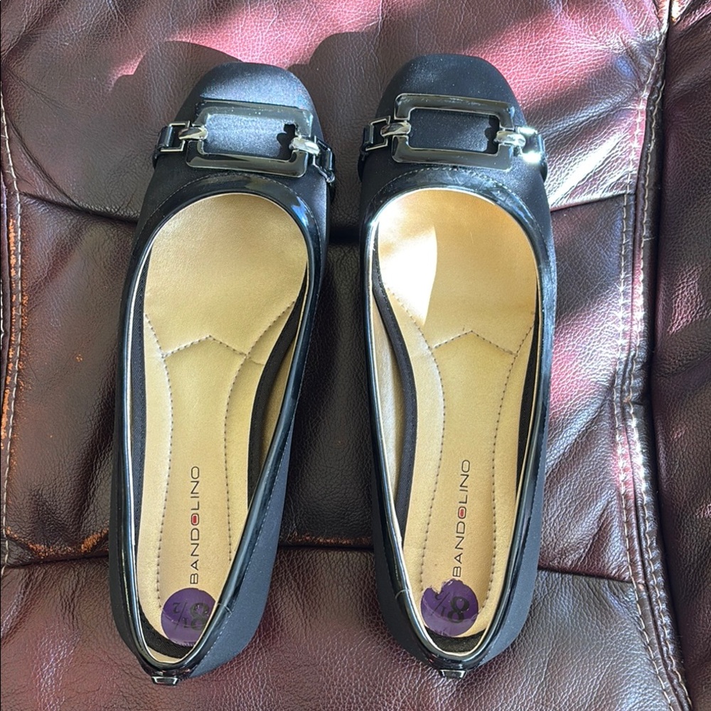 Bandolino Black Flats with Buckle Detail